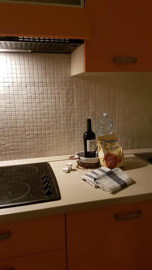 Apartamento Vittoria Marina Di بيتراسانتا المظهر الخارجي الصورة