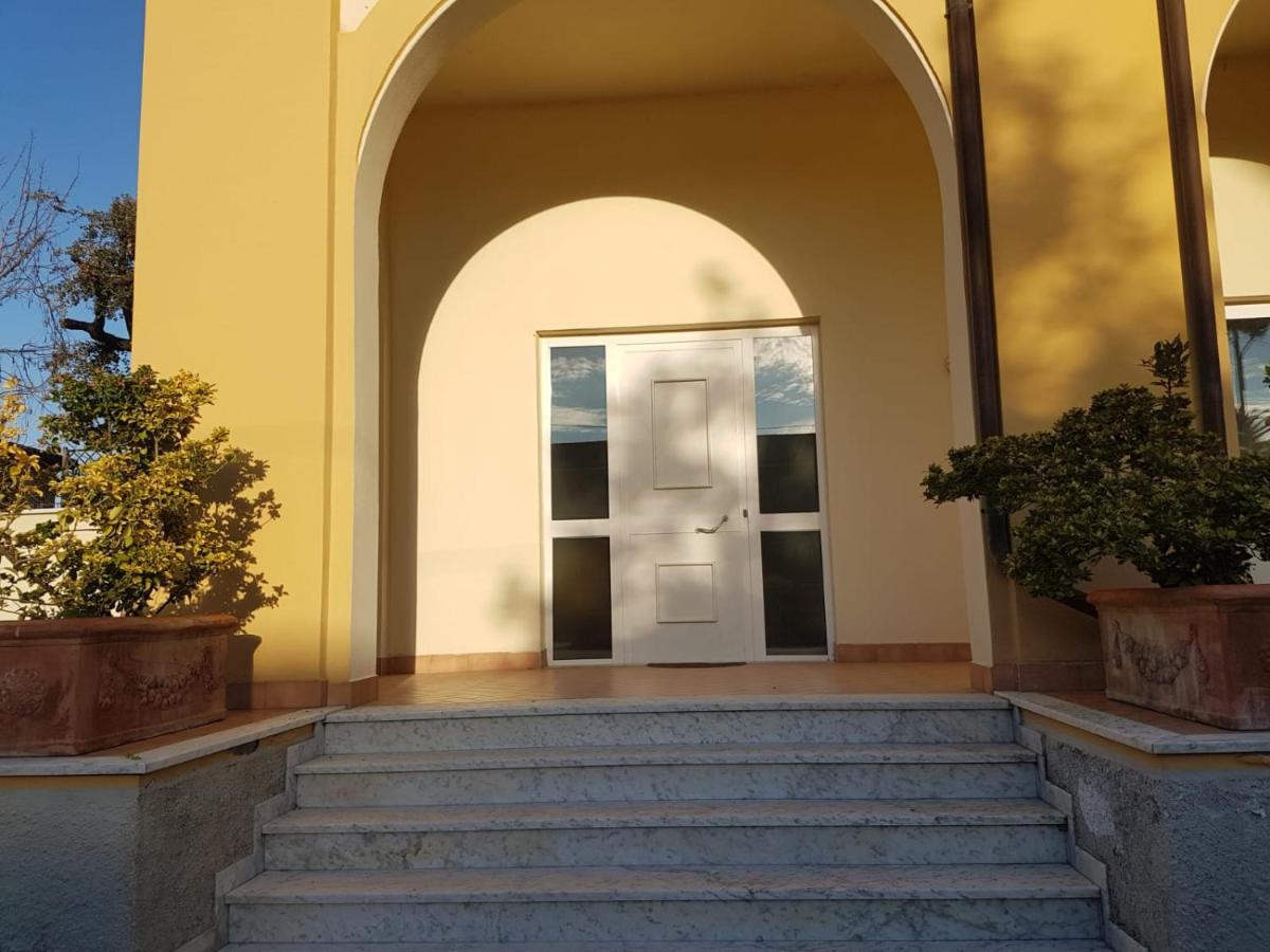 Apartamento Vittoria Marina Di بيتراسانتا المظهر الخارجي الصورة